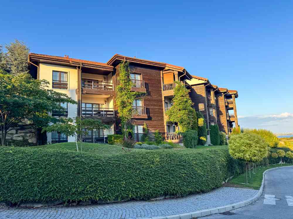 Resort residential building